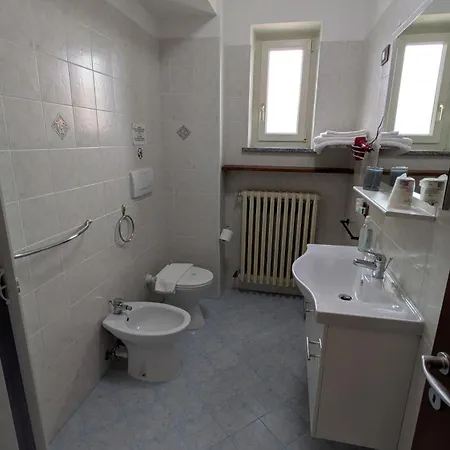 Sirena Vista Apartament Stresa