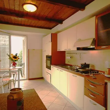 Sirena Vista Apartamento *